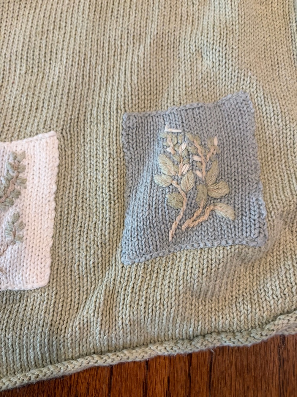 VTG J.Jill Sweater Medium Sage Green Knit Floral Embroidered Patchwork Pullover - Picture 8 of 11
